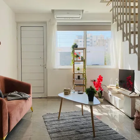 Pink Flamingo 1-Br Apartment In Lárnaka Kültér fotó