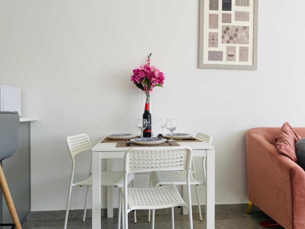 Appartement Pink Flamingo 1-br In *